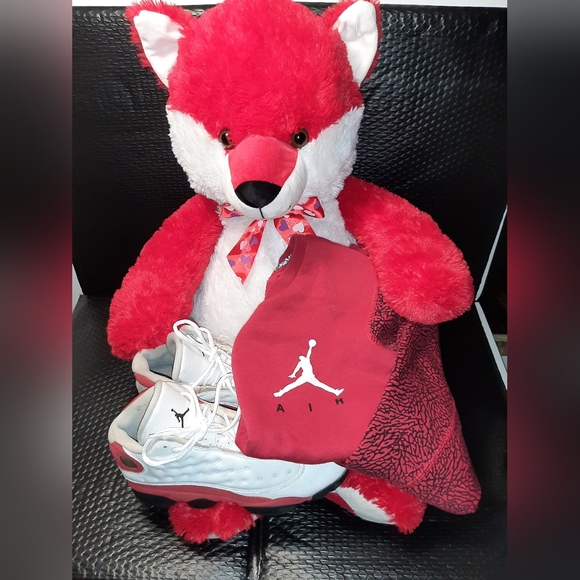Valentines Jordan Fit - Picture 2 of 14